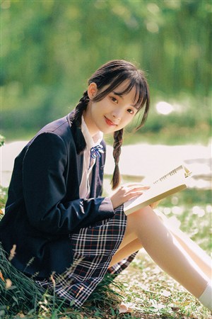 中央电视台主持人赵赫