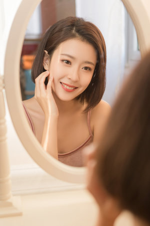 她在老公面前耍了我电影完整版