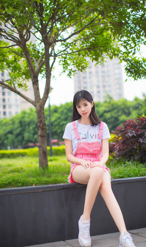国产精品紧身裙女教师