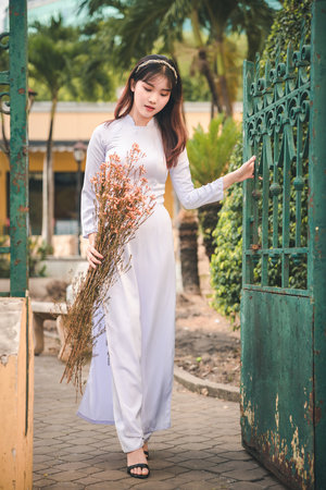 被快递员揉搓奶头的小说