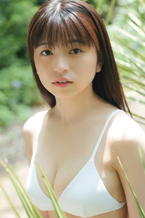 美女露大胸奶头都露出来啪啪