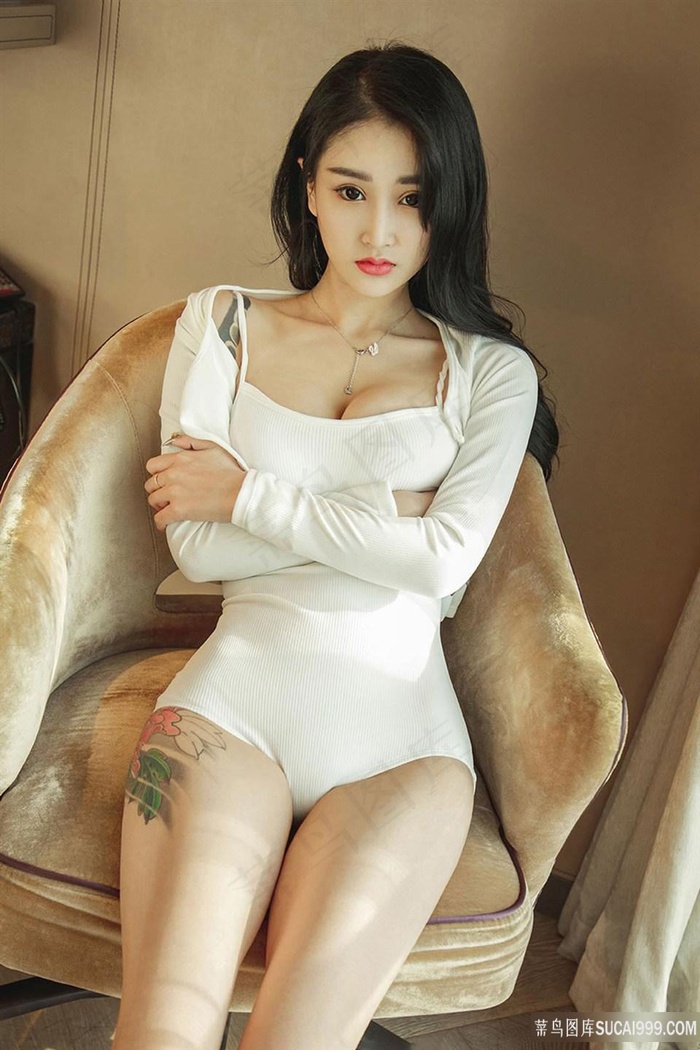 小莹的乳门卫老董t大校花