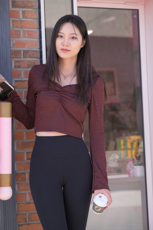 日韩初撮无码视频