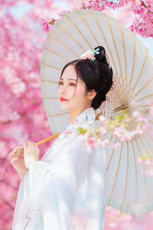 久久久久97国产精华液好用吗