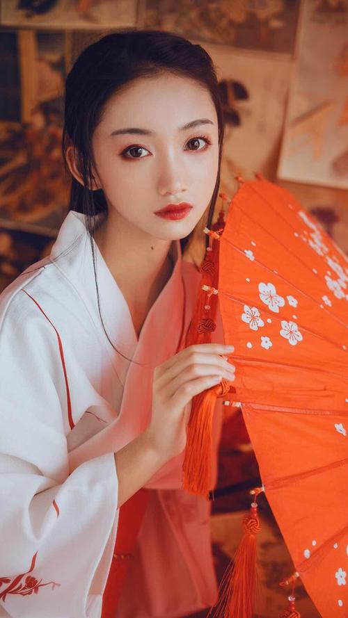 天降女子!～女孩子从2楼…掉了下来